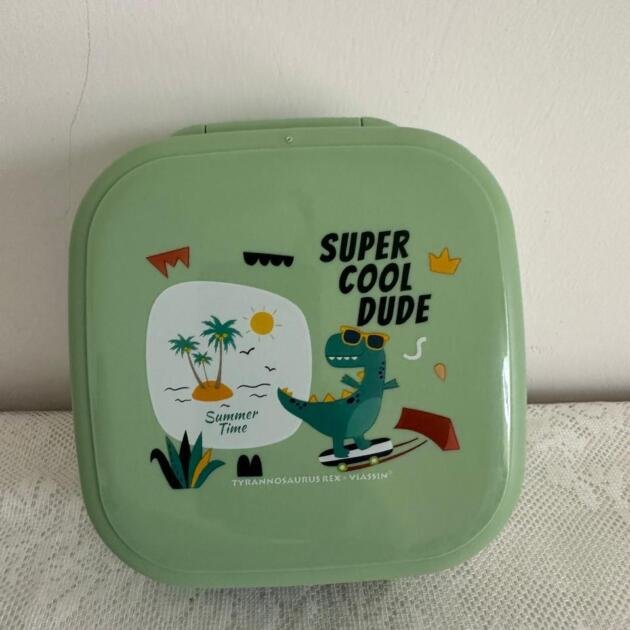 Olive lunchbox