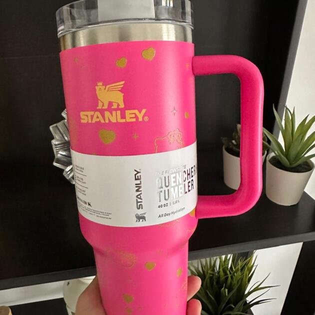 Stanley✖️ hello kitty edition