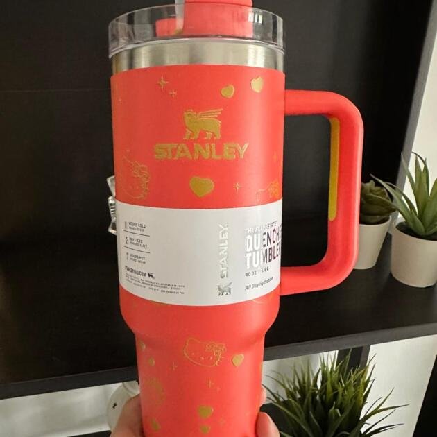 Stanley ✖️ hello kitty edition